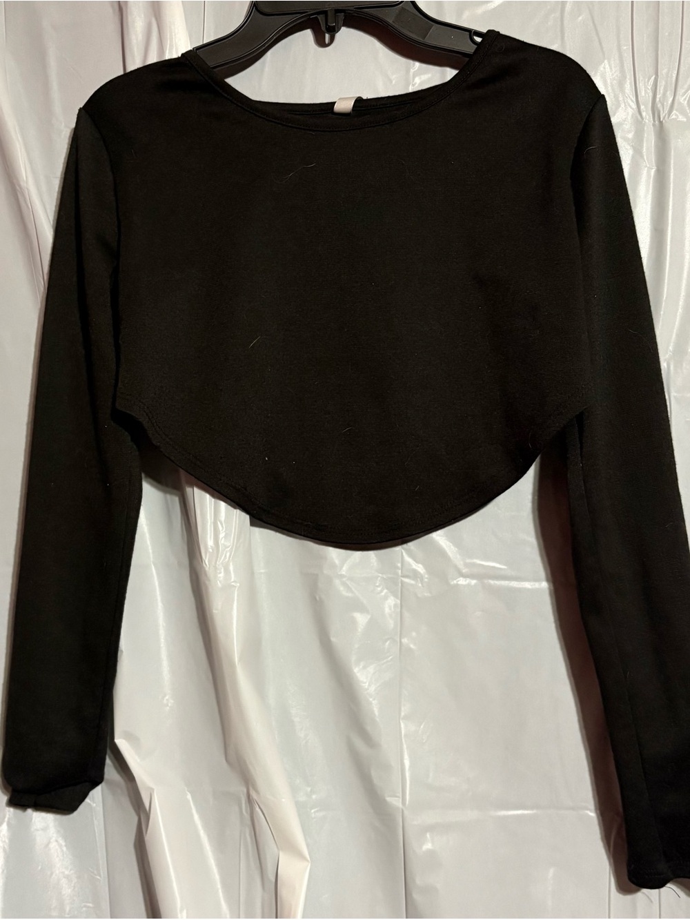 Black Cropped Long-Sleeve Top - Classic Minimalist